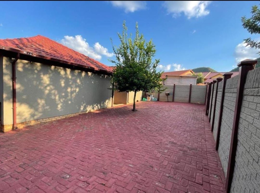 3 Bedroom Property for Sale in Tlhabane West North West